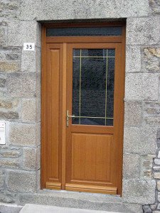 Porte bois sur mesure posée en Normandie